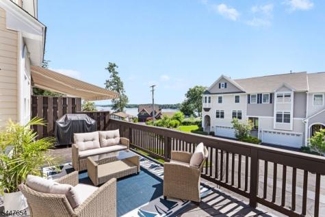 33 Catamaran Court Mount Arlington NJ 07856