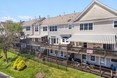 33 Catamaran Court Mount Arlington NJ 07856