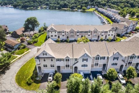 33 Catamaran Court Mount Arlington NJ 07856