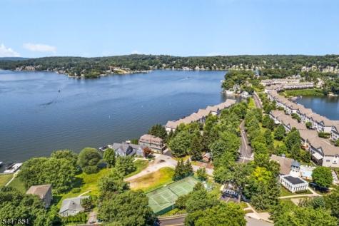 33 Catamaran Court Mount Arlington NJ 07856