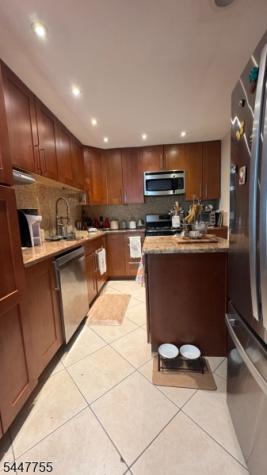 40 Holly Street Jersey City NJ 07305