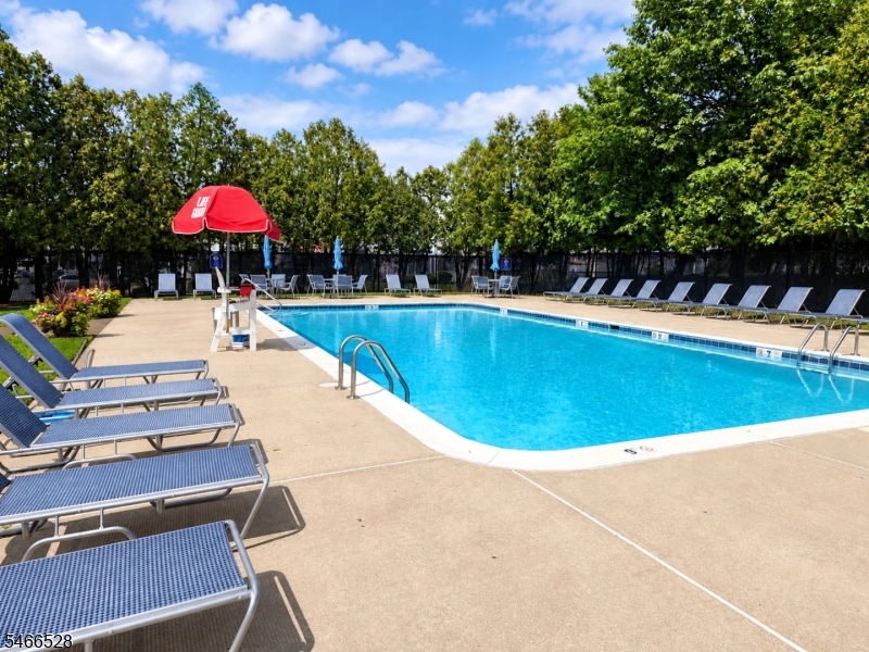 2 Almond Drive Franklin NJ 08873