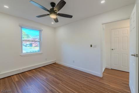 42 York Drive Edison NJ 08817