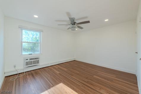 42 York Drive Edison NJ 08817