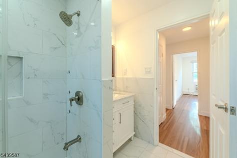 42 York Drive Edison NJ 08817
