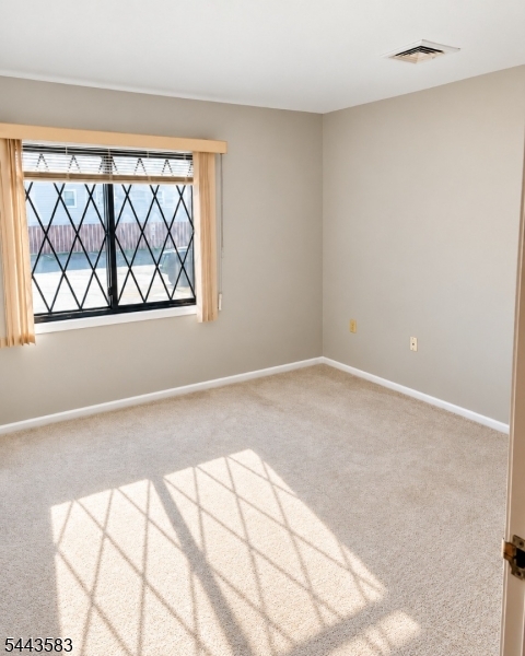 846 Riverside Avenue Lyndhurst NJ 07071