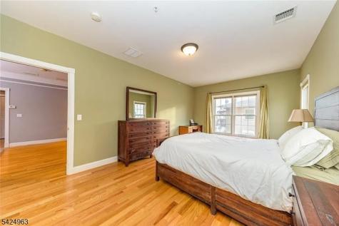411 Chestnut Street Newark NJ 07105