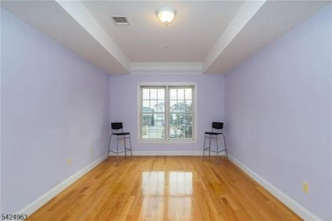 411 Chestnut Street Newark NJ 07105