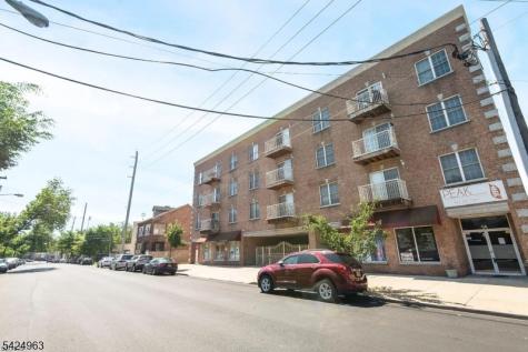 411 Chestnut Street Newark NJ 07105