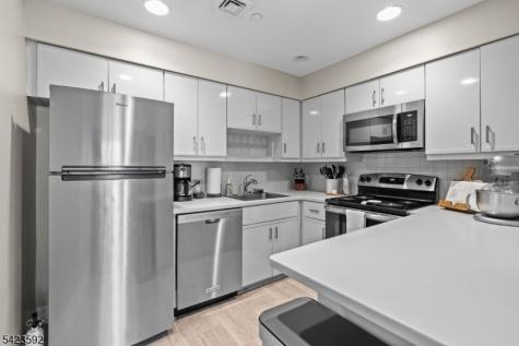 100 Shearwater Court Jersey City NJ 07305