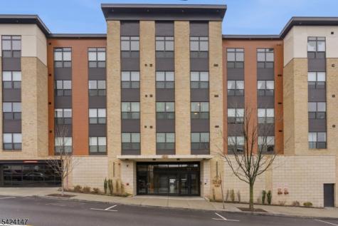 649 38th Street Union NJ 07087