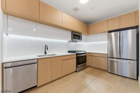 649 38th Street Union NJ 07087