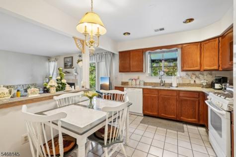 135 Grantham Drive Franklin NJ 08873