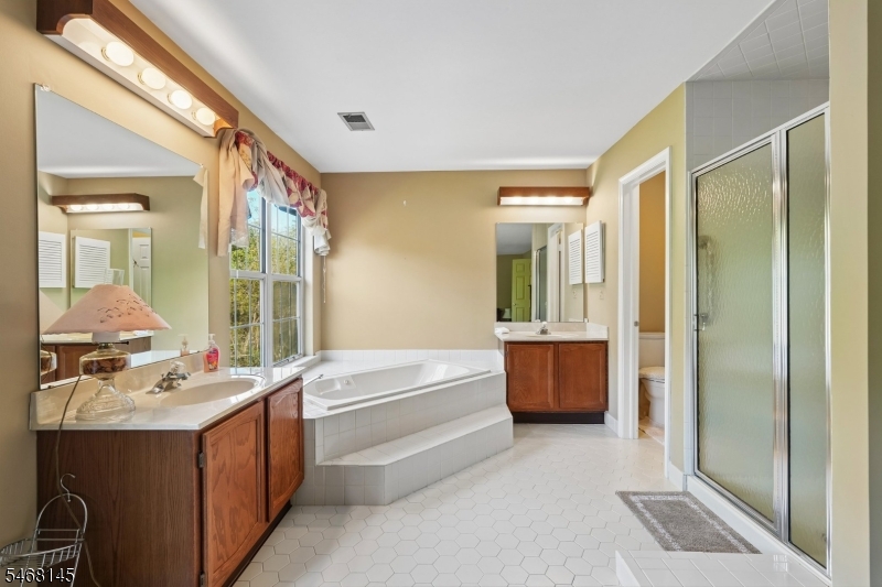 135 Grantham Drive Franklin NJ 08873