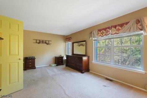 135 Grantham Drive Franklin NJ 08873