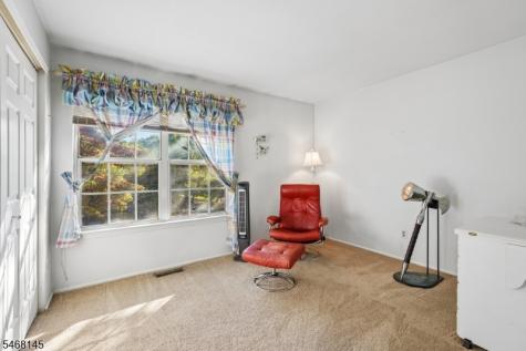 135 Grantham Drive Franklin NJ 08873