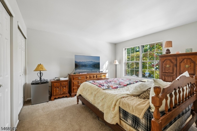 135 Grantham Drive Franklin NJ 08873