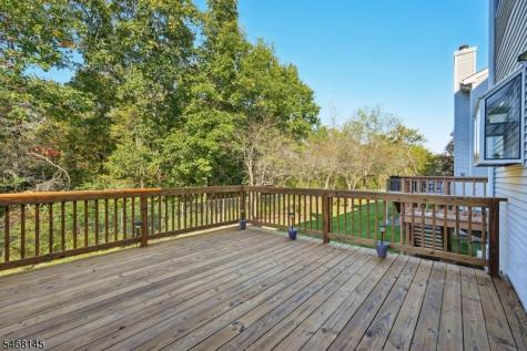 135 Grantham Drive Franklin NJ 08873