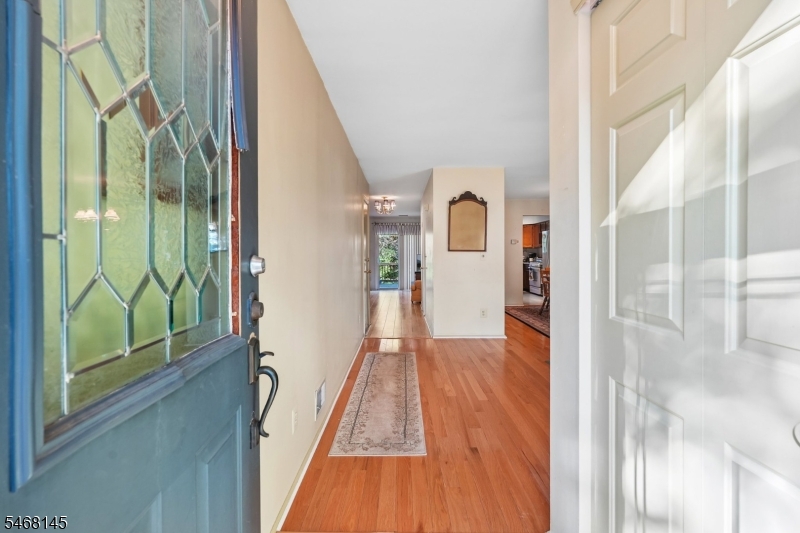 135 Grantham Drive Franklin NJ 08873