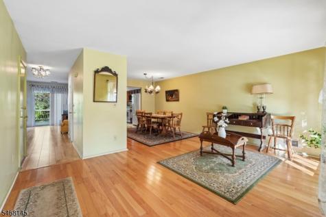 135 Grantham Drive Franklin NJ 08873
