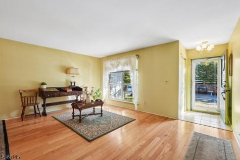 135 Grantham Drive Franklin NJ 08873
