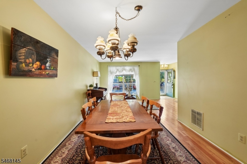 135 Grantham Drive Franklin NJ 08873