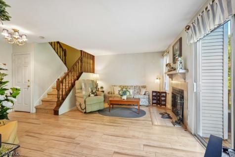135 Grantham Drive Franklin NJ 08873