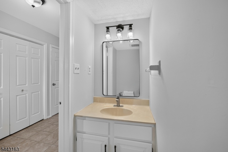 78 Stanwick Court Franklin NJ 08873