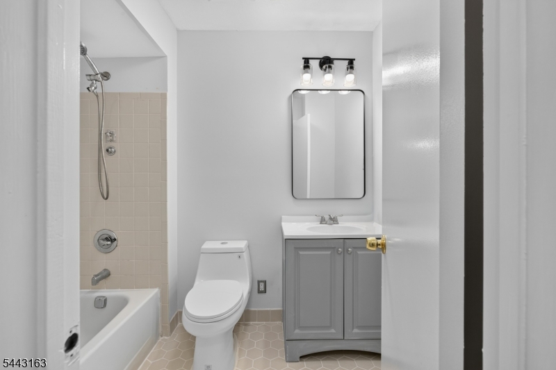 78 Stanwick Court Franklin NJ 08873