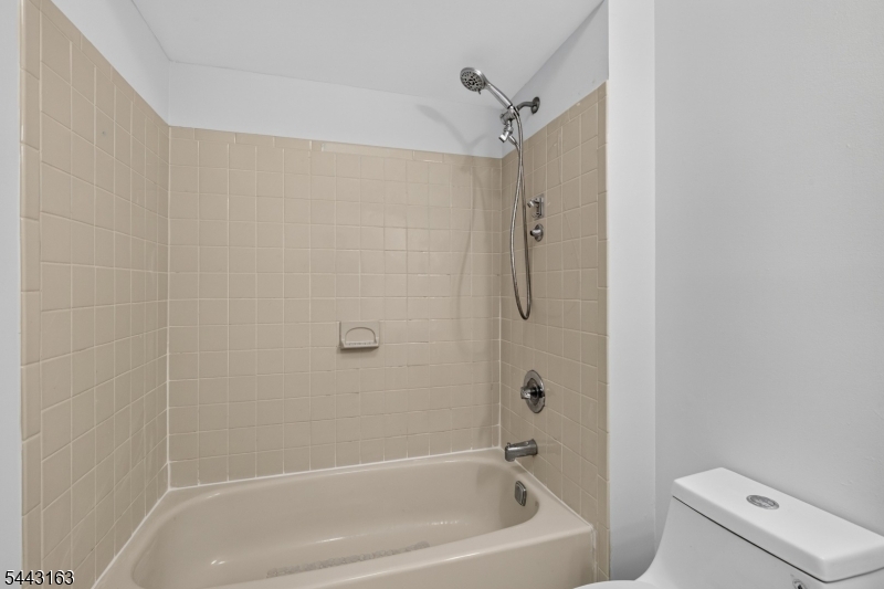 78 Stanwick Court Franklin NJ 08873