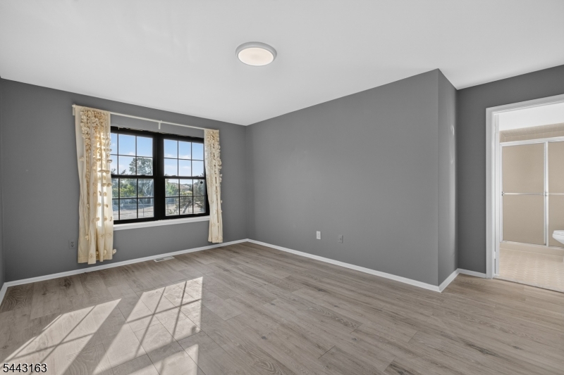 78 Stanwick Court Franklin NJ 08873