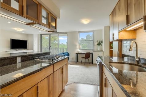 530 Valley Road Montclair NJ 07043