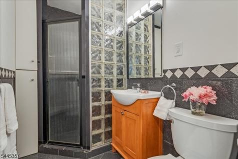 530 Valley Road Montclair NJ 07043