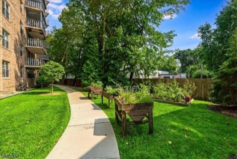 530 Valley Road Montclair NJ 07043