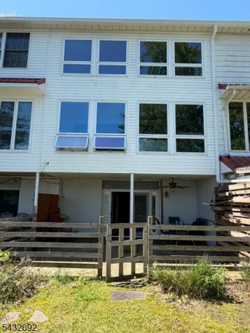 109 Shore Point N Montague NJ 07827