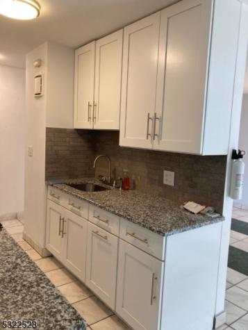 712 North Broad St Apt 2e Elizabeth NJ 07208