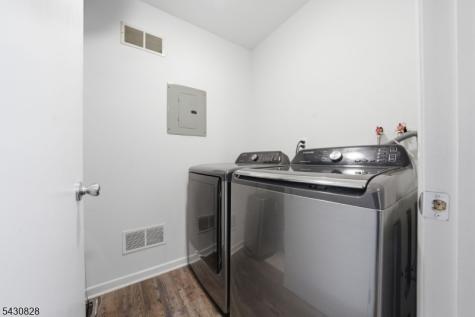 825 Riverside Avenue Lyndhurst NJ 07071