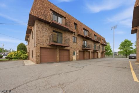 825 Riverside Avenue Lyndhurst NJ 07071