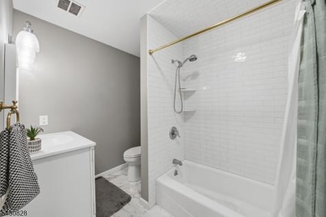 825 Riverside Avenue Lyndhurst NJ 07071