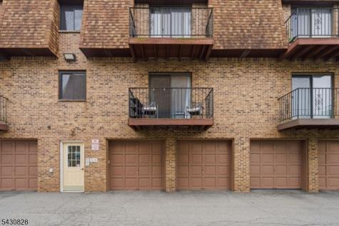 825 Riverside Avenue Lyndhurst NJ 07071