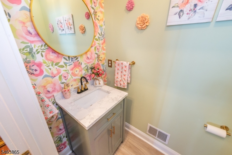 66 Saratoga Court Franklin NJ 08873