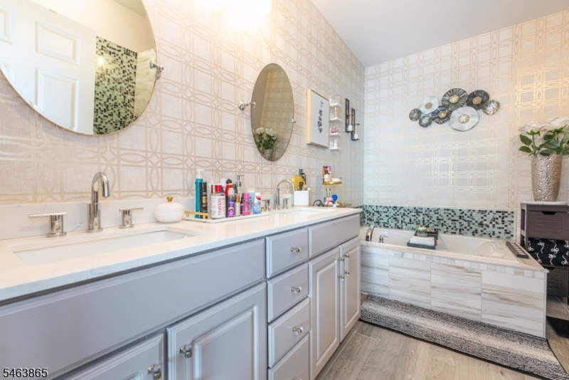 66 Saratoga Court Franklin NJ 08873
