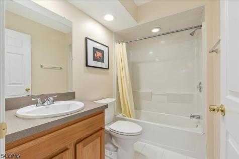 210 Stratford Place Bridgewater NJ 08805
