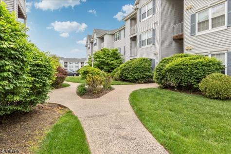 210 Stratford Place Bridgewater NJ 08805