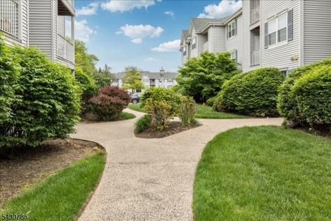 210 Stratford Place Bridgewater NJ 08805