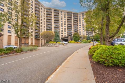 2 Claridge Drive Verona NJ 07044