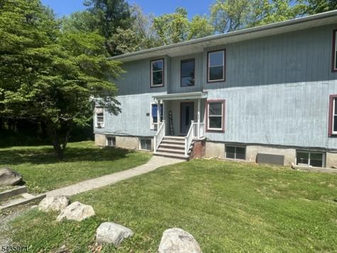 230 Lake Shore North Montague NJ 07827