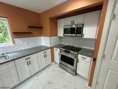 230 Lake Shore North Montague NJ 07827