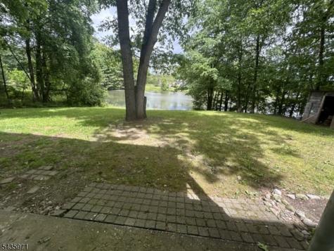 230 Lake Shore North Montague NJ 07827