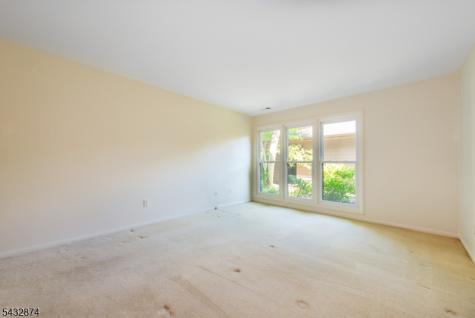 195 Hidden Hollow Court Edison NJ 08820